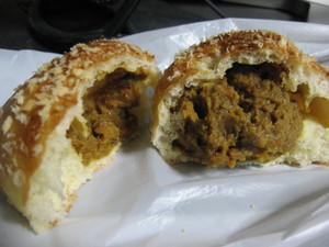 カレーパン：パン工房高雄