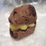 りんごクリームチョコもっちーに：ニッシンベーカリー