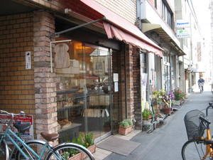 マリーフランス今出川店