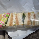春キャベツと枝豆のサンドウィッチ：進々堂