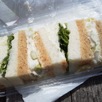 春キャベツと枝豆のサンドウィッチ：進々堂