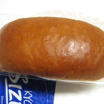 たっぷりクリームパン：志津屋京阪三条店