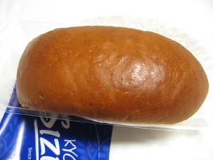 たっぷりクリームパン：志津屋