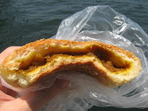 味わいカレーパン：ブルージン