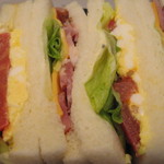 ペッパーポークサンド：FREDS CAFE梅田店