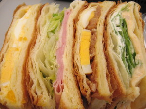 照り焼きチキンデニッシュ：FREDS CAFE