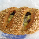セサミブレッド（あずき&おさつ）：志津屋三条店