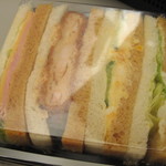 ぷりぷり海老カツミックス：FREDS CAFE