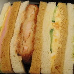 ぷりぷり海老カツミックス：FREDS CAFE梅田店