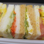 夏野菜サラダサンド：FREDS CAFE梅田店