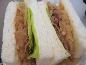 神戸牛すき焼きサンド：ルビアン