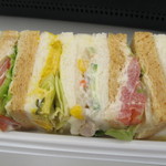 根菜といろいろきのこのサラダサンド：FREDS CAFE梅田店