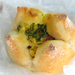 とろけるコーンパン：志津屋三条店