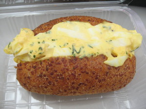 たまごロール：カンテグランデベーカリー