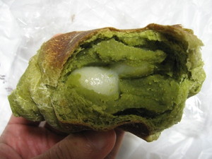 塩麹入り白玉あんぱん（抹茶）：パネッテリアオークラ
