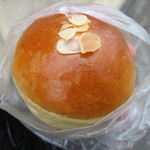 クリームパン：プチベア
