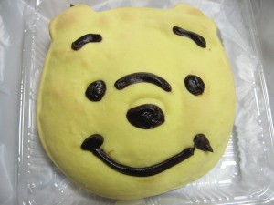 くまのプーさんはちみつぱん：イオンベーカリー・パン工場