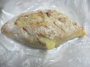 クルミとスモークチーズ：オレノパンオクムラ