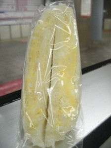 バター香るたっぷりたまごのサンドイッチ：サクキッチン