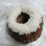 チョコレートとココナッツのクグロフ：進々堂進々堂三条河原町店