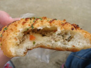 ぎょうざパン：みずいろぱん