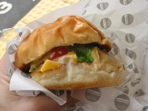 ダイコクバーガー