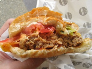 ダイコクバーガー