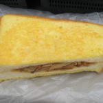 クロックムッシュ（照り焼きチキン&ゴボウサラダ）：FREDS CAFE梅田店