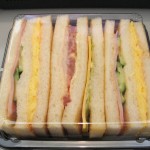 スクランブルエッグ&ツナチェダーサンド：FREDS CAFE