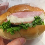 ハムサラダロール：進々堂三条河原町店