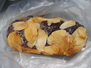 塩チョコアーモンド：神戸屋