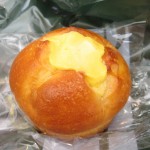 冷やしマンゴークリームパン：デトゥットパンデュース