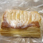 濃厚チーズクリームパイ：レ・プレジュール福井駅前本店