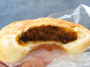 キランのカレーパン：パン・デ・キラン