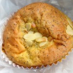 紅茶のクリームパン：志津屋三条店