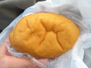 もっちりきなこパン：志津屋