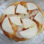 亀岡産カブとモッツァレラチーズとあらびきハムのピッツァ：ルミナール