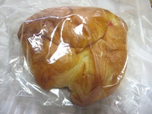 クリームパン：ぱんだ