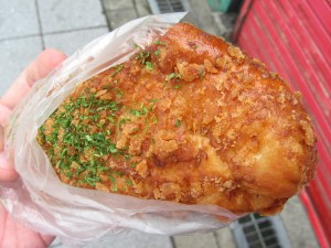 カレーフライ：渡部ベーカリー