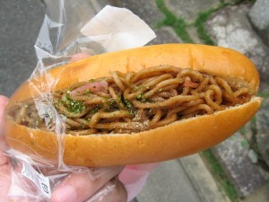 ソース焼きそば：ヤマダベーカリー
