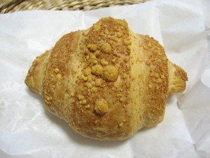 チーズベーコンクロワッサン：ロゼッタ