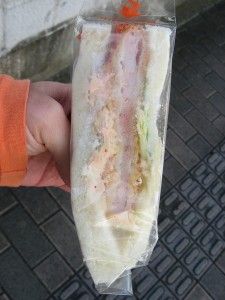 えびカツサンド：ブンブン