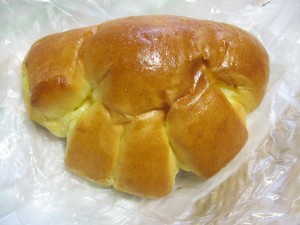 クリームパン：モノポール
