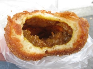 ゴールデンカレーパン：プティブラン