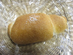 塩パン：ぱんのちはれ
