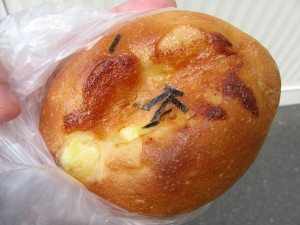 やみつき明太フォンデュ：かたぎはらのパン屋さん
