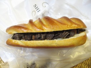 ザクザクチョコのヴィエノワ：進々堂