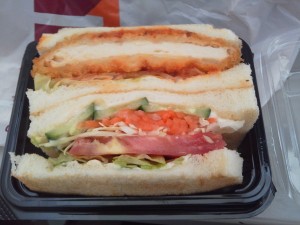 ささみチーズカツサンド：FREDS CAFE