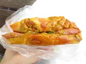 ジューシーチーズカレードック：志津屋