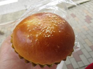クリームパン：松